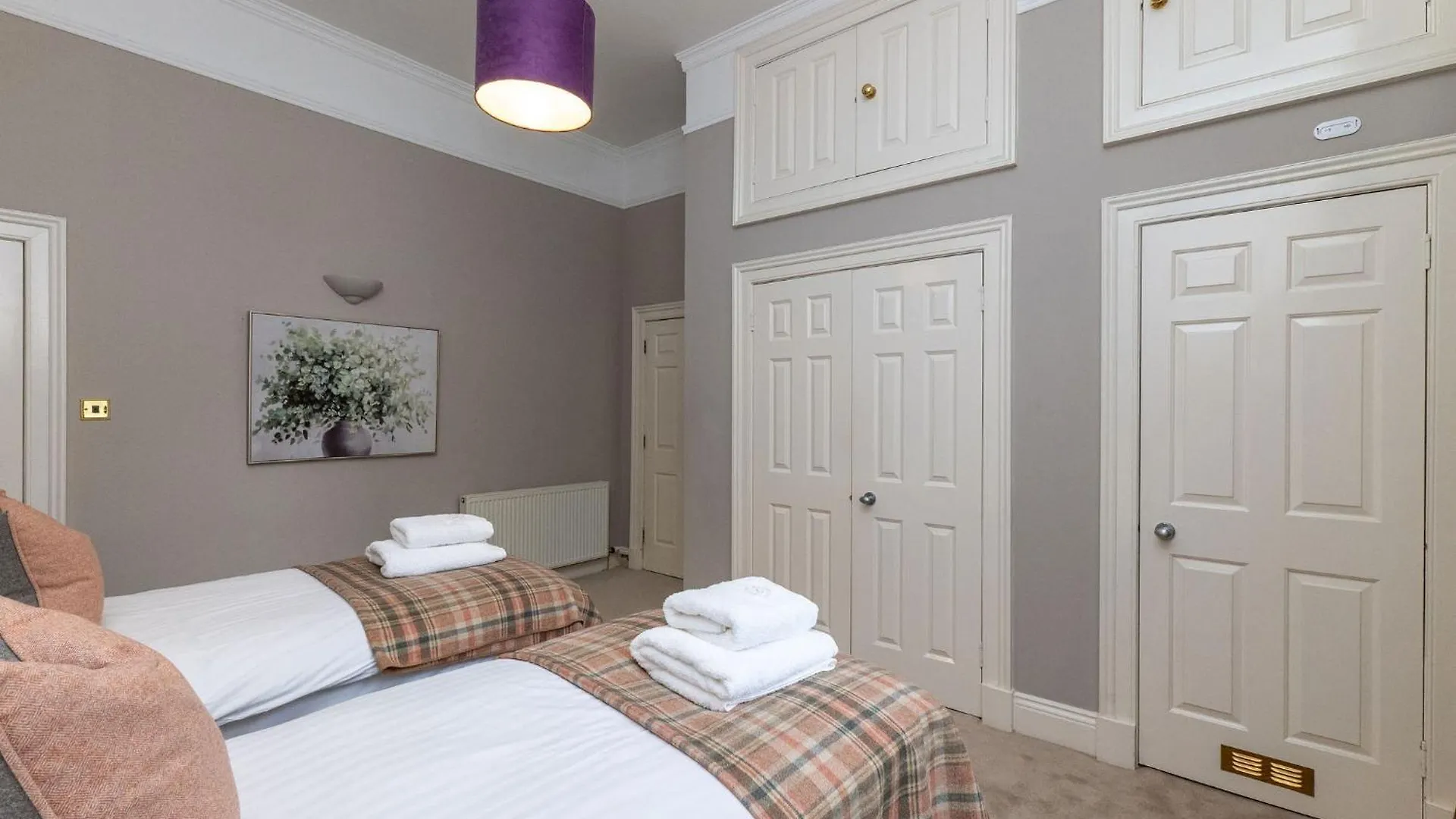 City Centre Apartment Edinburgh