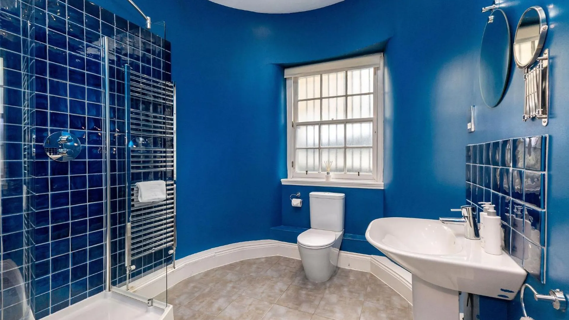 City Centre Apartment Edinburgh