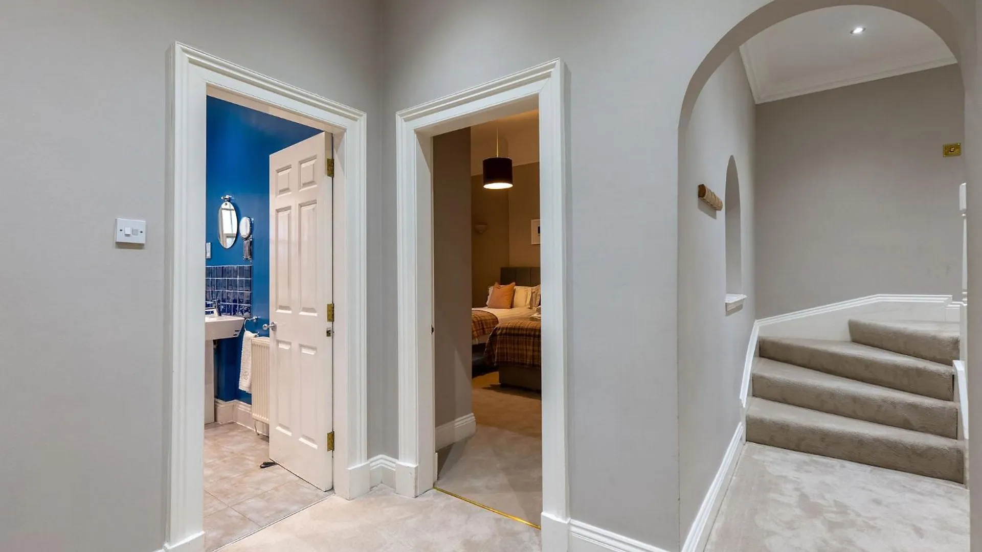 City Centre Apartment Edinburgh
